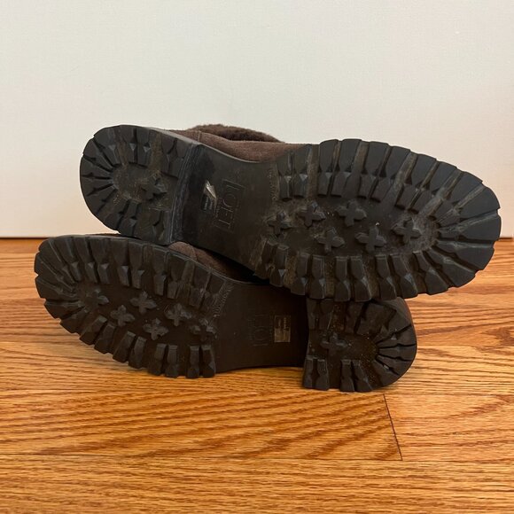 Brown Bootie Front zip, fuzzy cuff - Picture 4 of 4